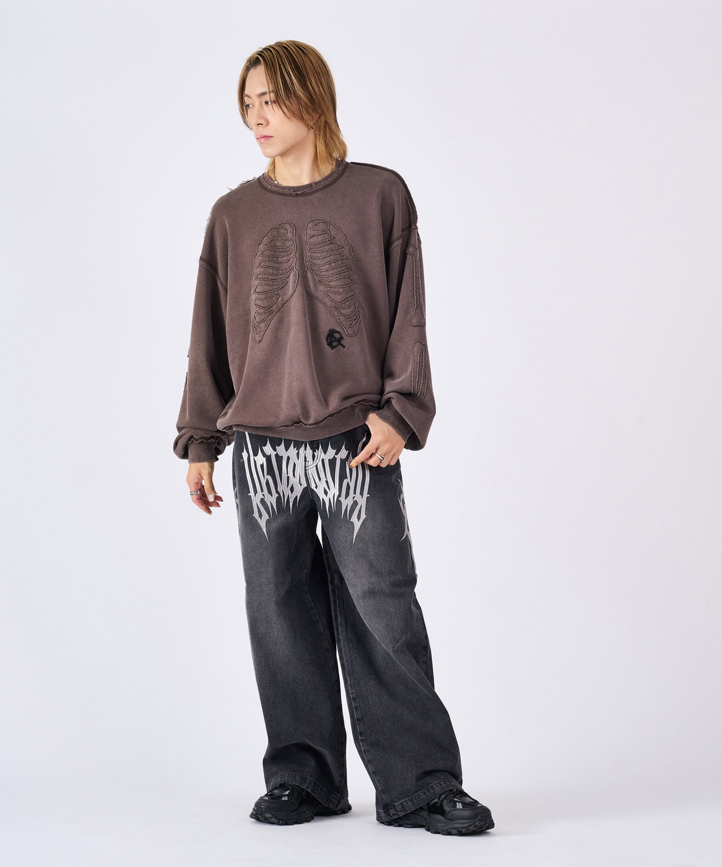 ボーンアップリケトレーナー