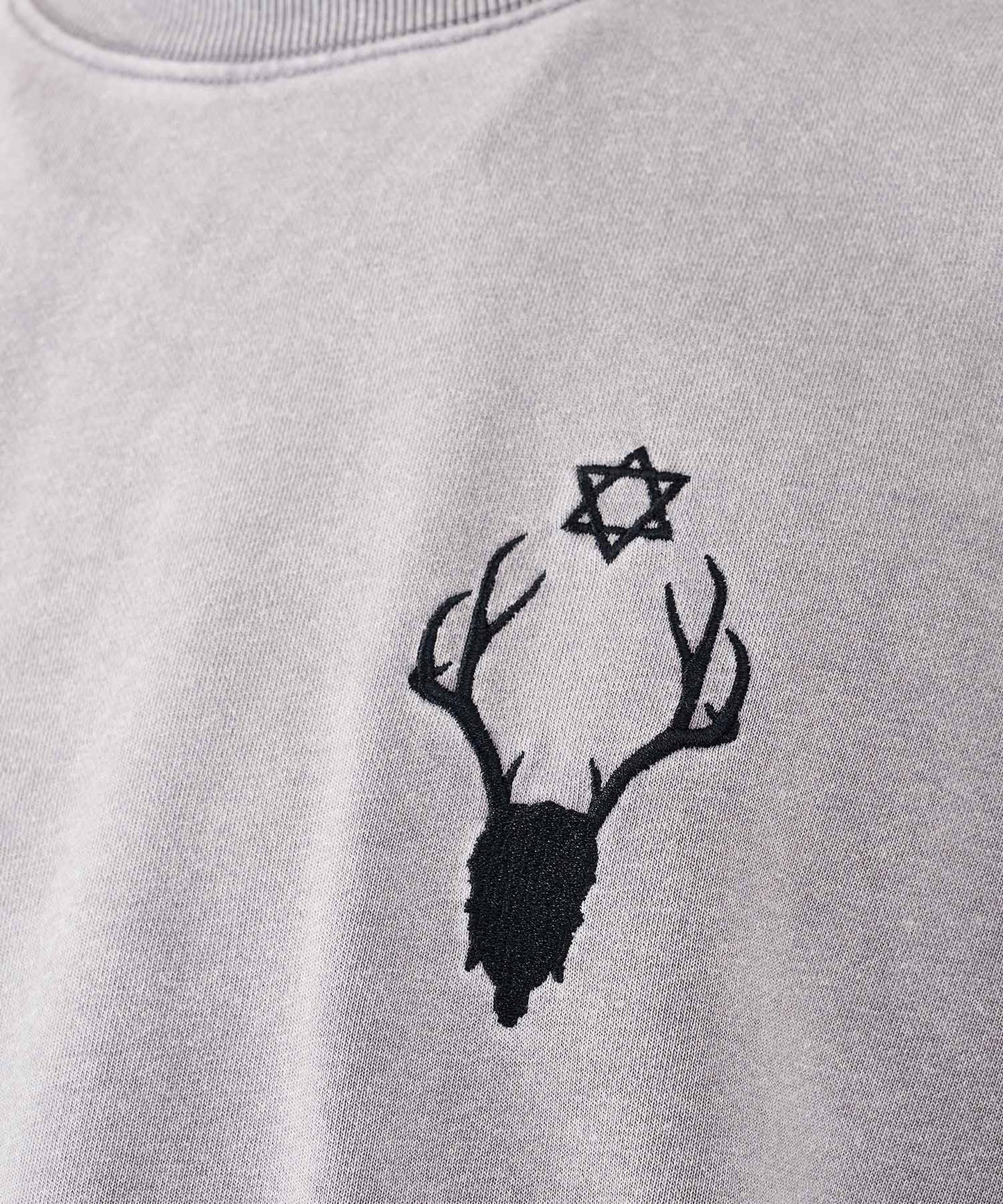 スカルアートアップリケカットオフトレーナー