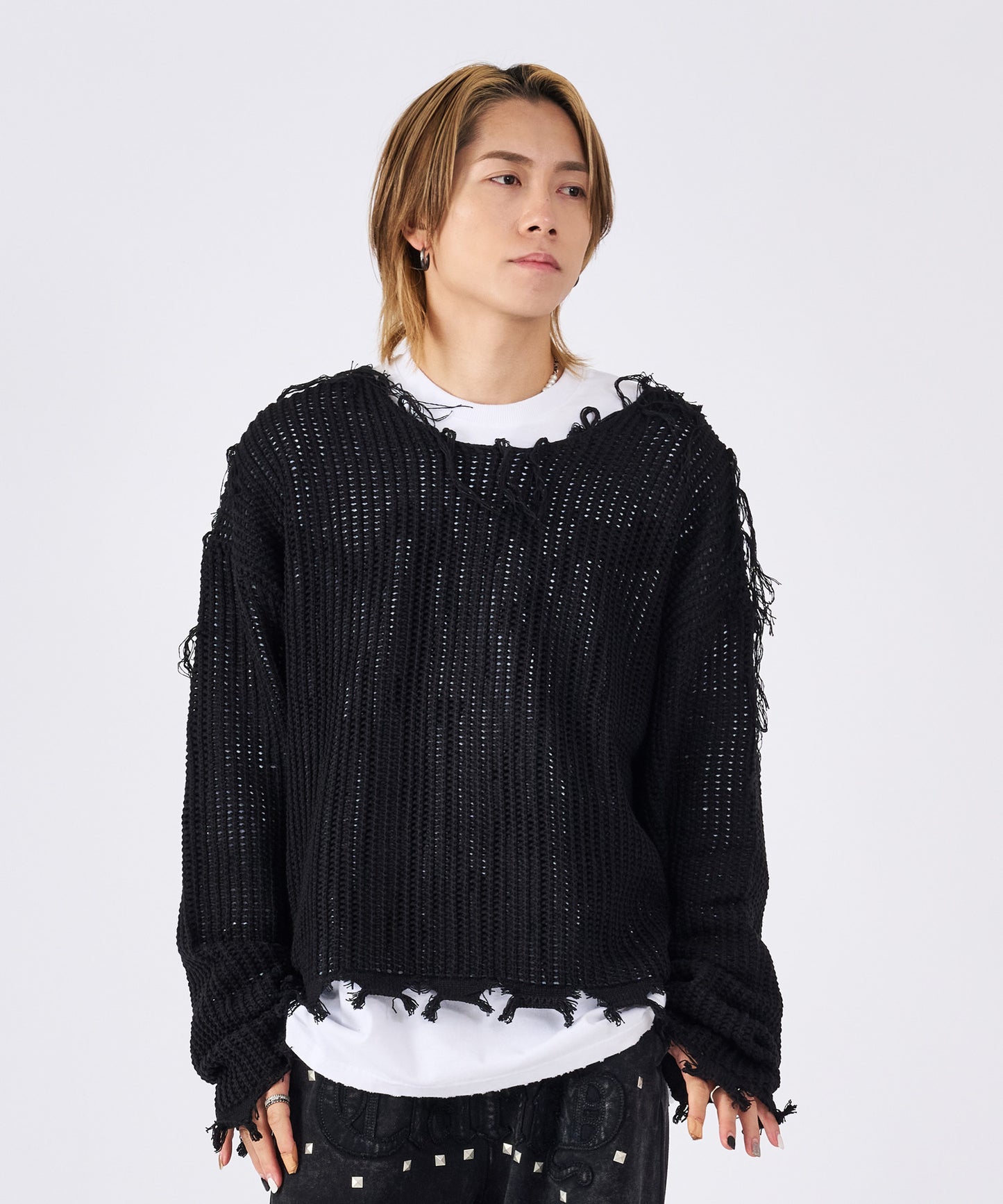 透かし編みグランジニット