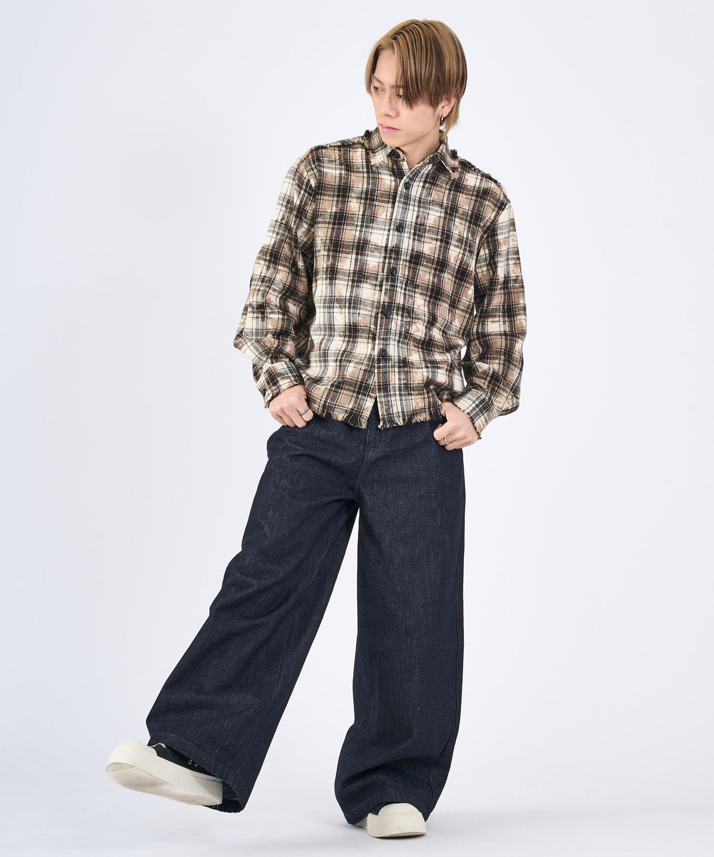 バックアーチロゴデニムパンツ