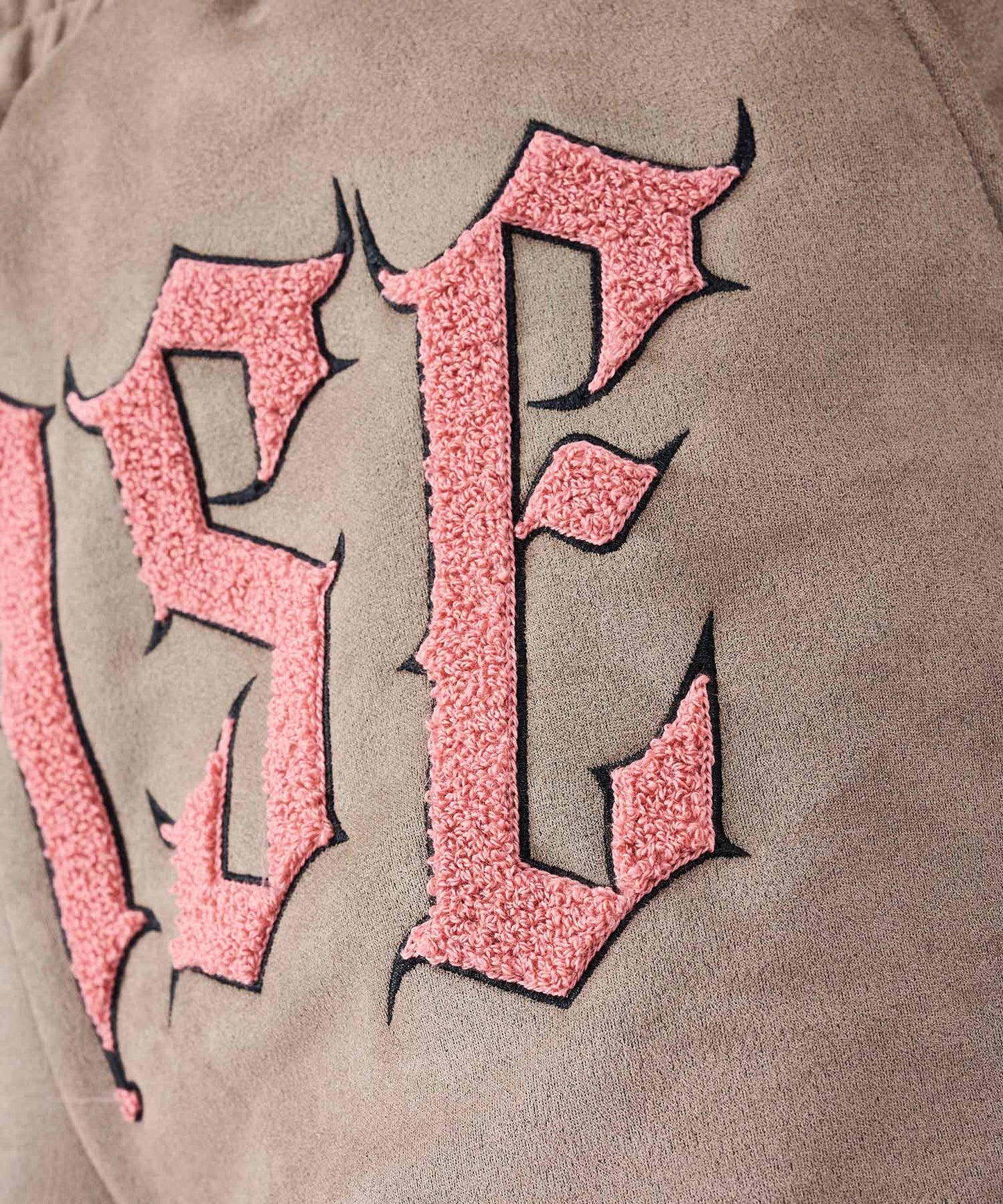 カットスエード　サガラ刺繍セットアップ