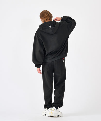 カットスエード　サガラ刺繍セットアップ