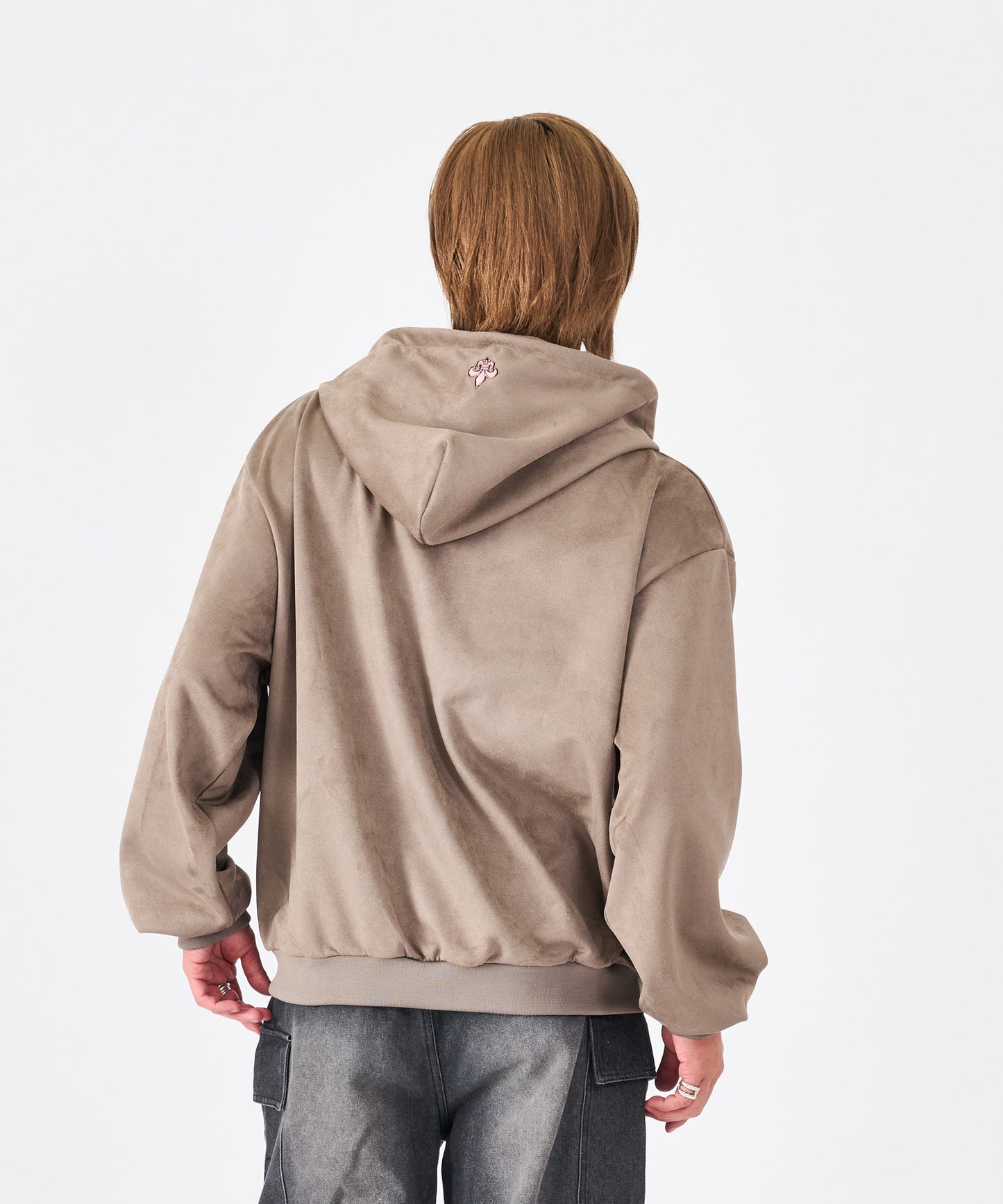 カットスエード　サガラ刺繍ZIPパーカー