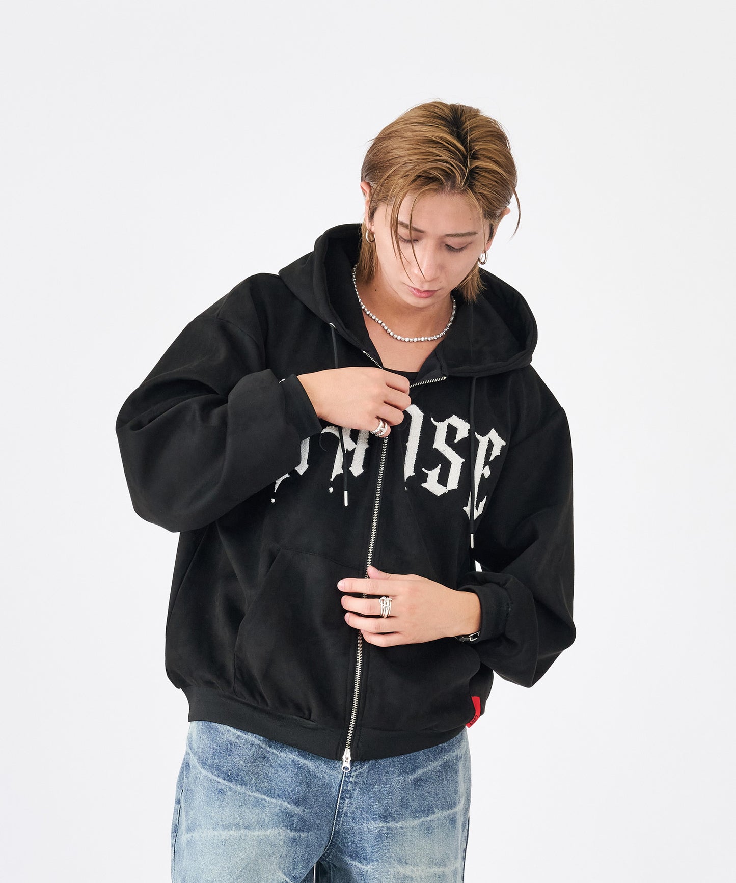 カットスエード　サガラ刺繍ZIPパーカー