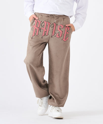 カットスエード　サガラ刺繍パンツ