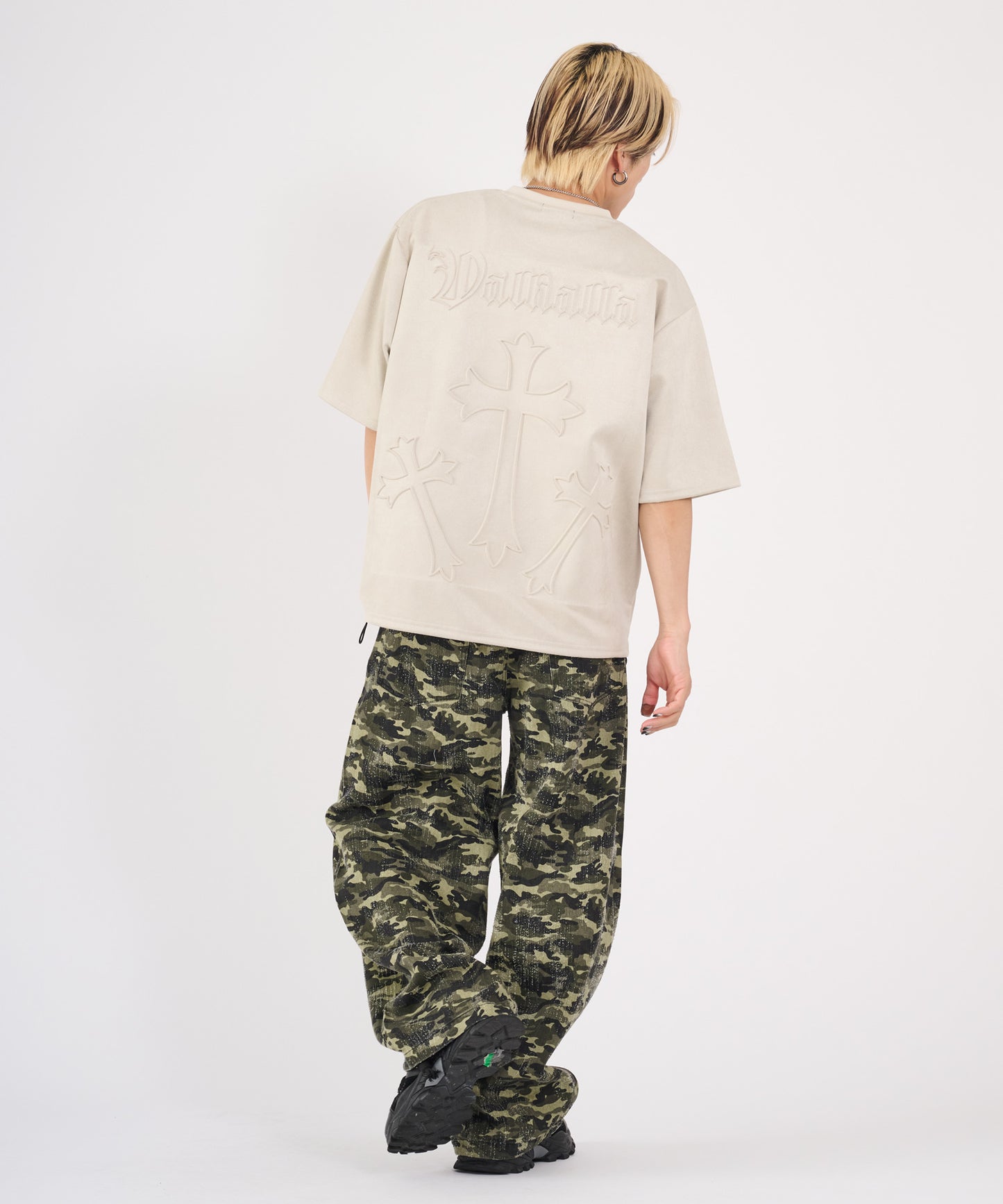 カットスエード　クロスエンボス半袖Tee
