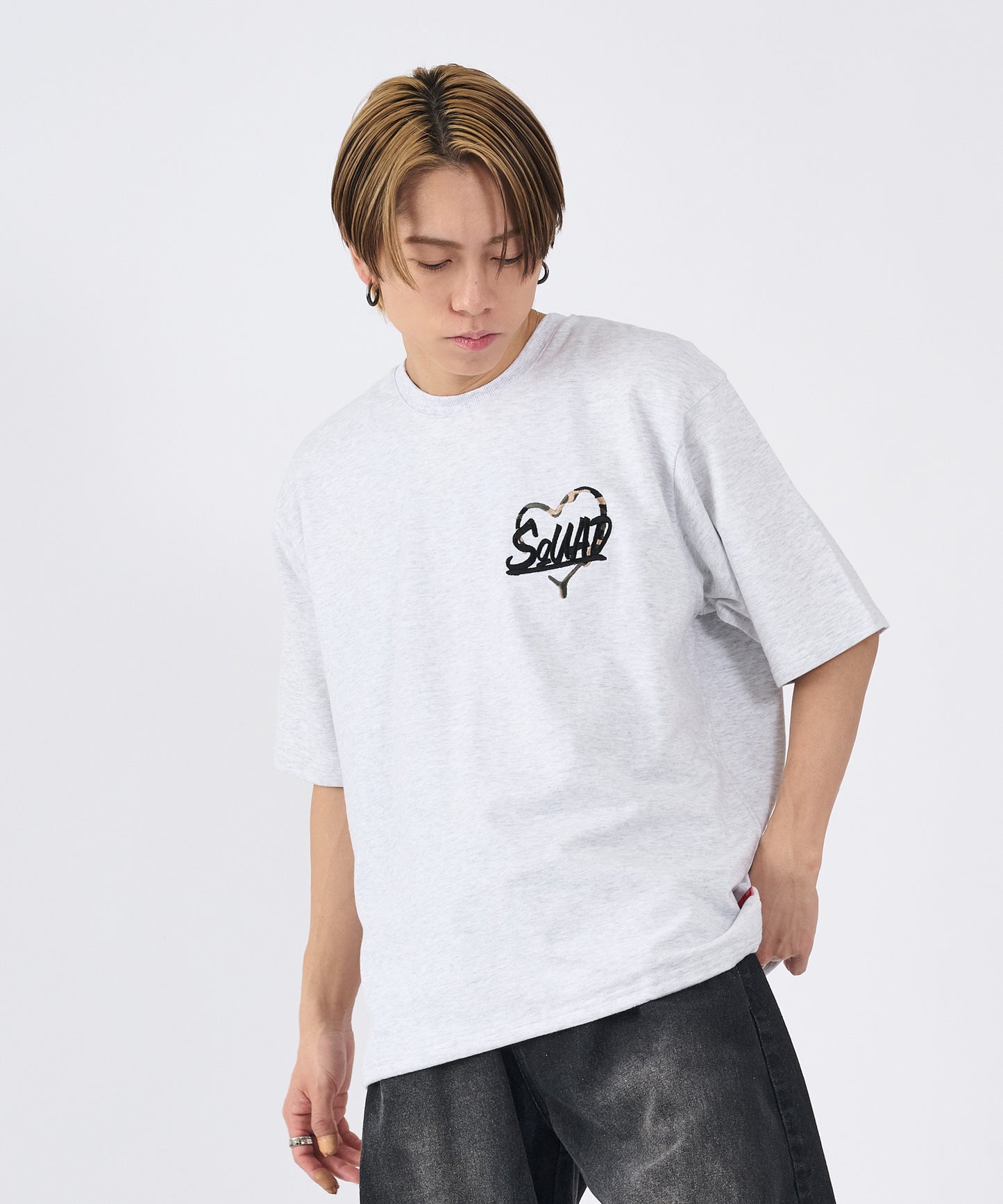 ハートサガラ刺繍半袖Tee