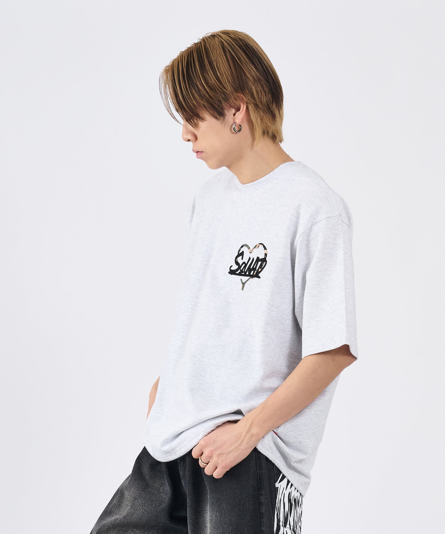 ハートサガラ刺繍半袖Tee