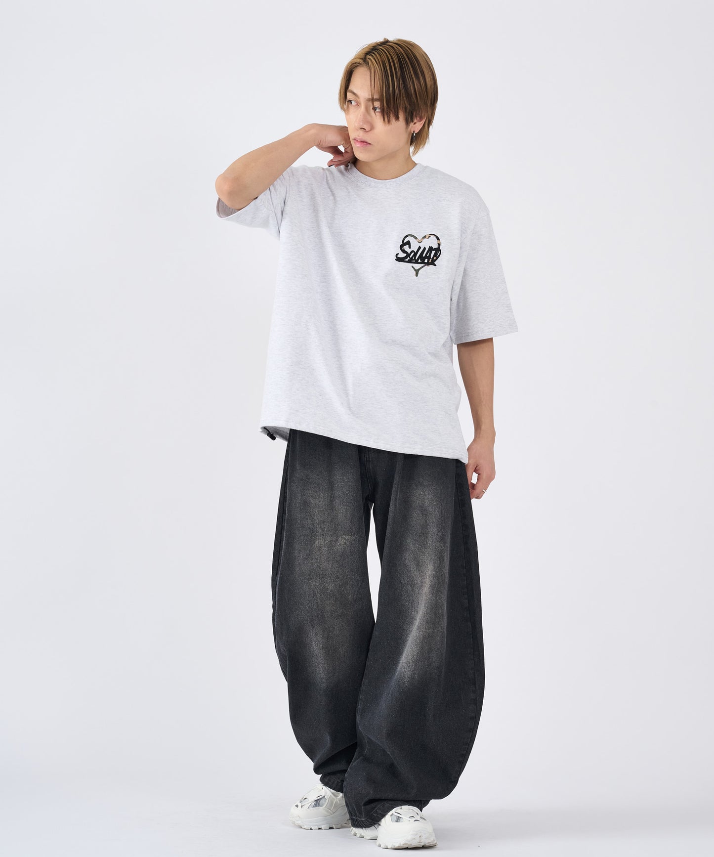 ハートサガラ刺繍半袖Tee