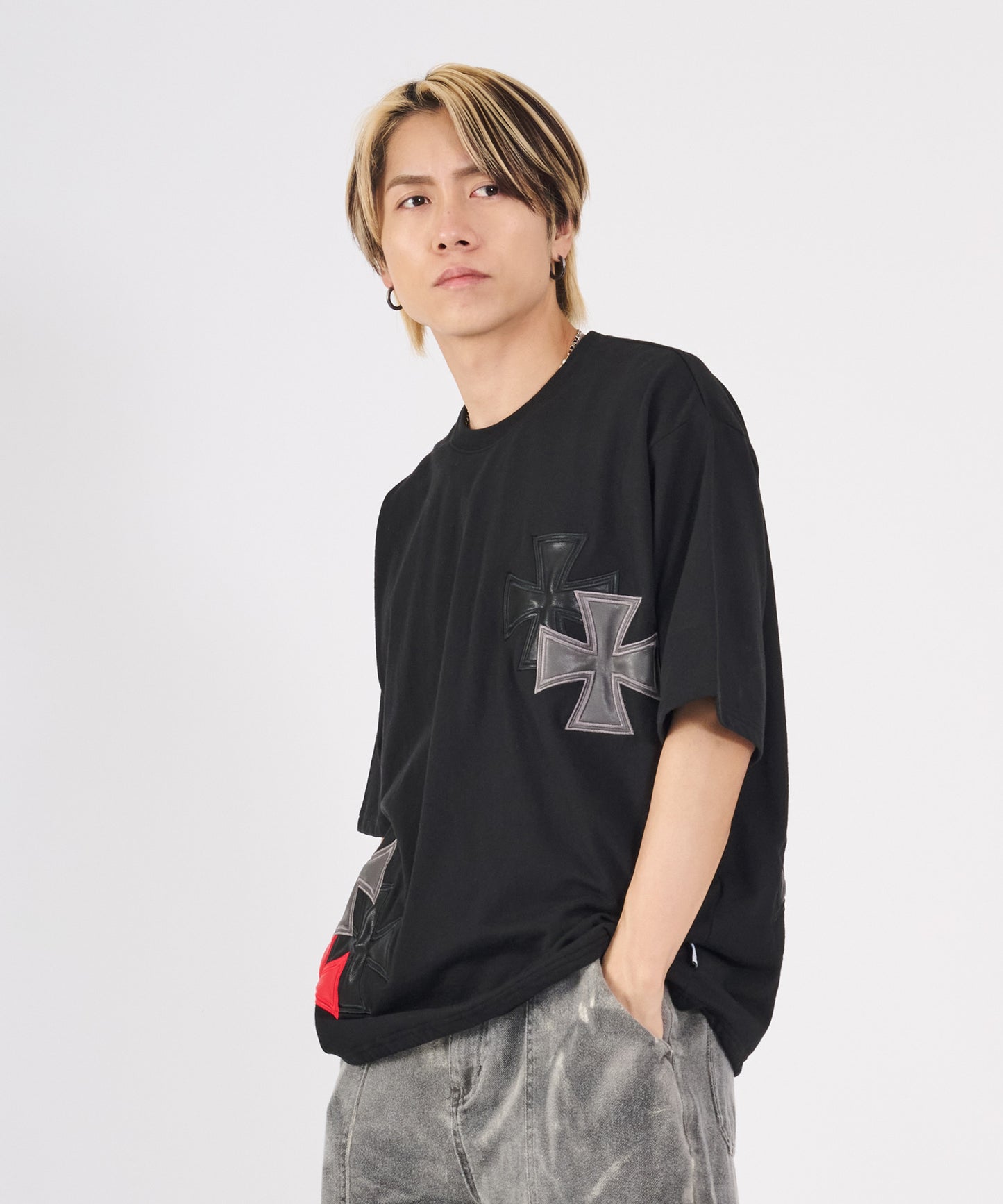 アイアンクロスPUアップリケ半袖Tシャツ