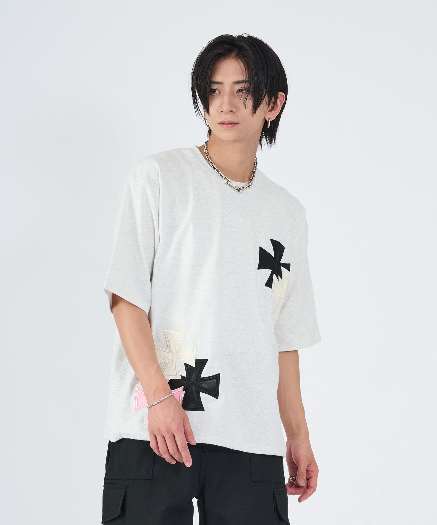 アイアンクロスPUアップリケ半袖Tシャツ
