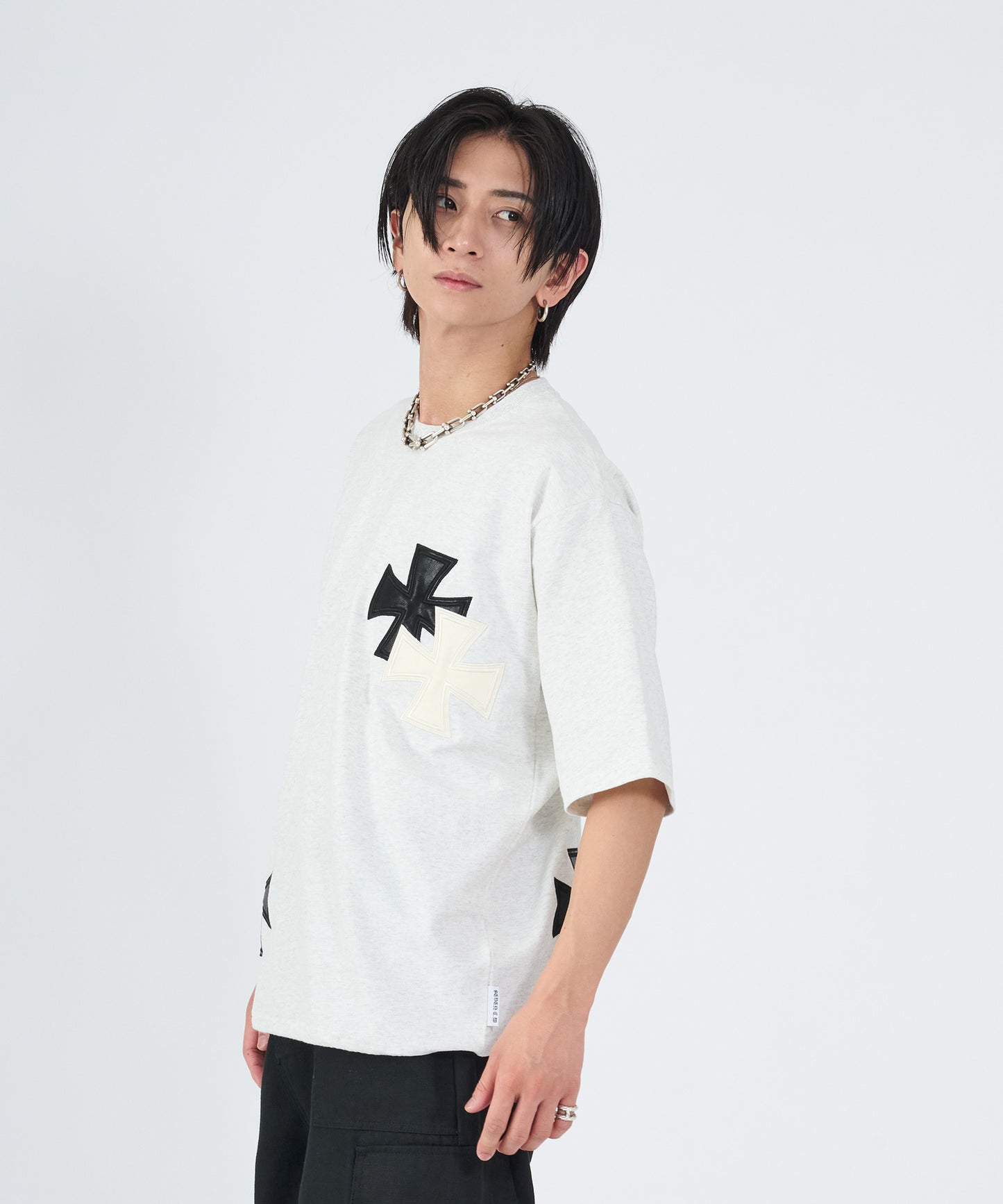 アイアンクロスPUアップリケ半袖Tシャツ