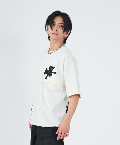 アイアンクロスPUアップリケ半袖Tシャツ