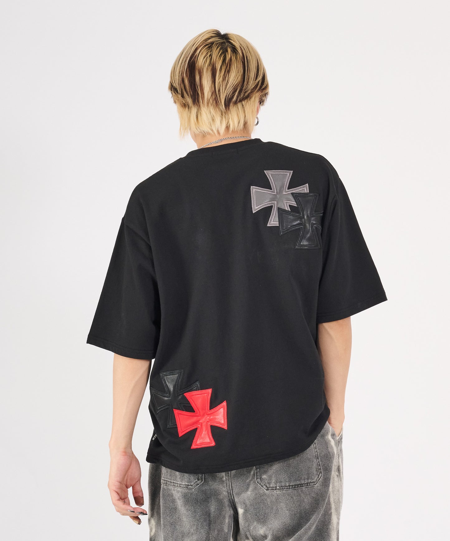 アイアンクロスPUアップリケ半袖Tシャツ