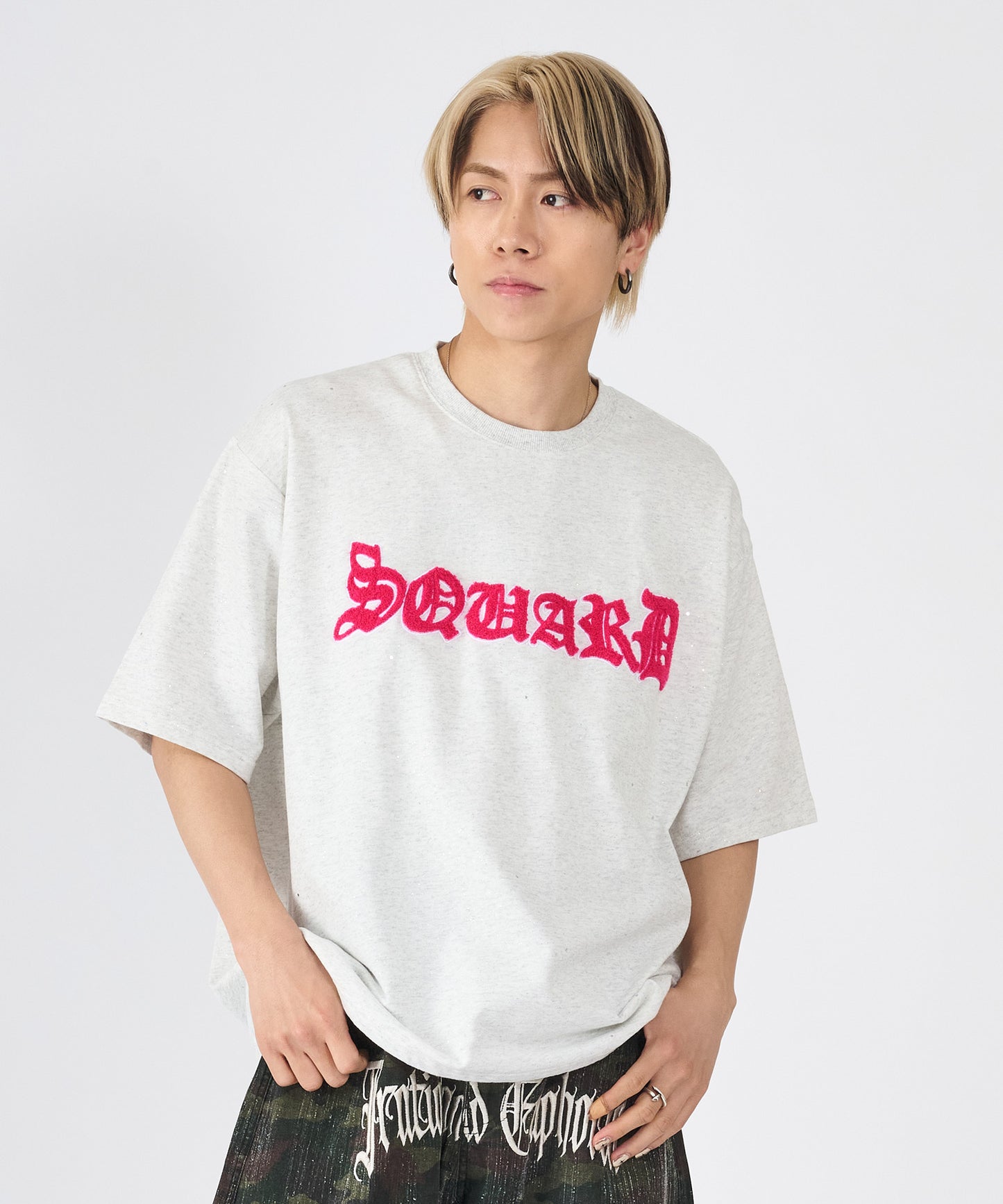 グリッターラメサガラ刺繍半袖Tシャツ