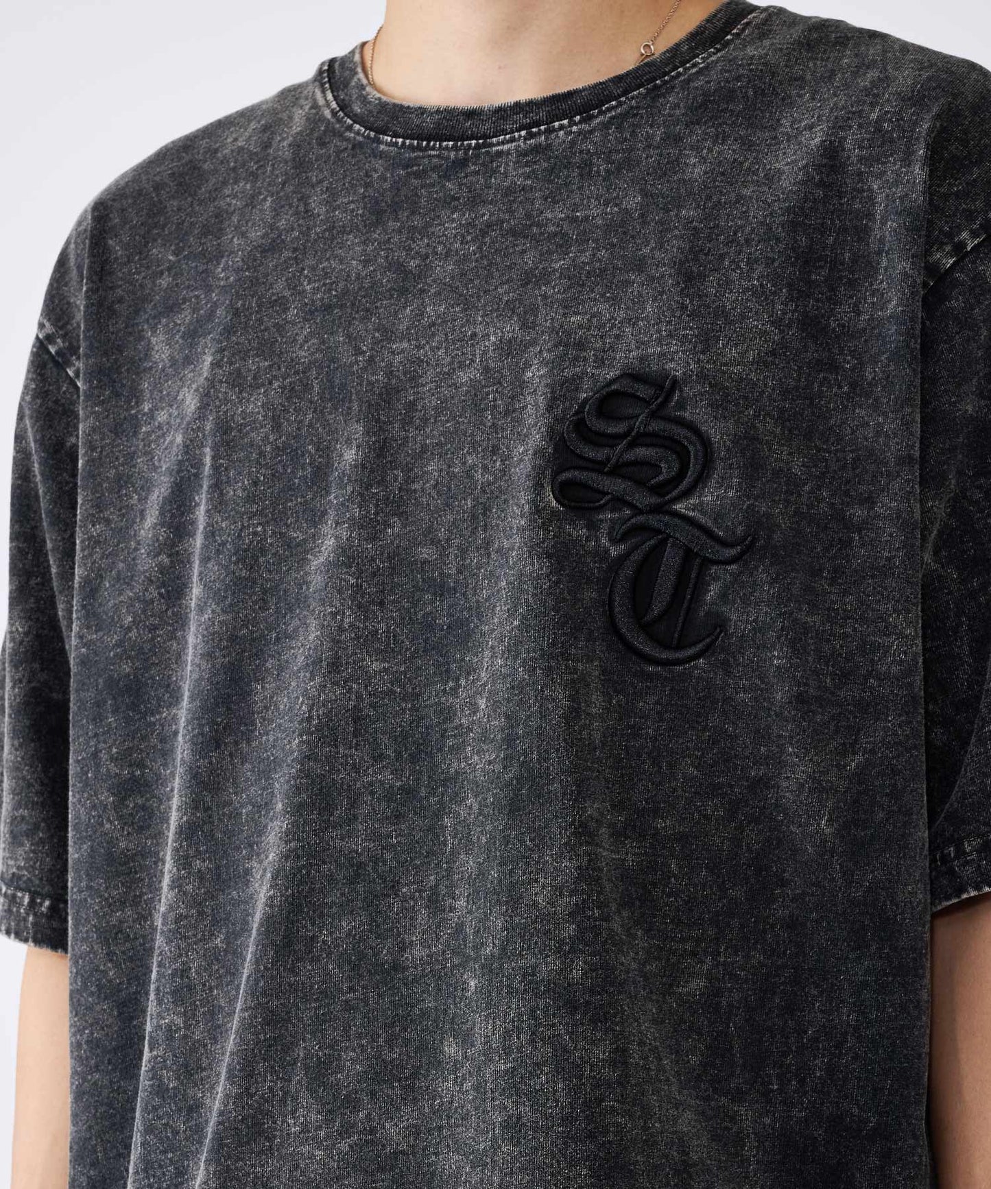 硫化天竺　ロゴアップリケ刺繍半袖Tシャツ