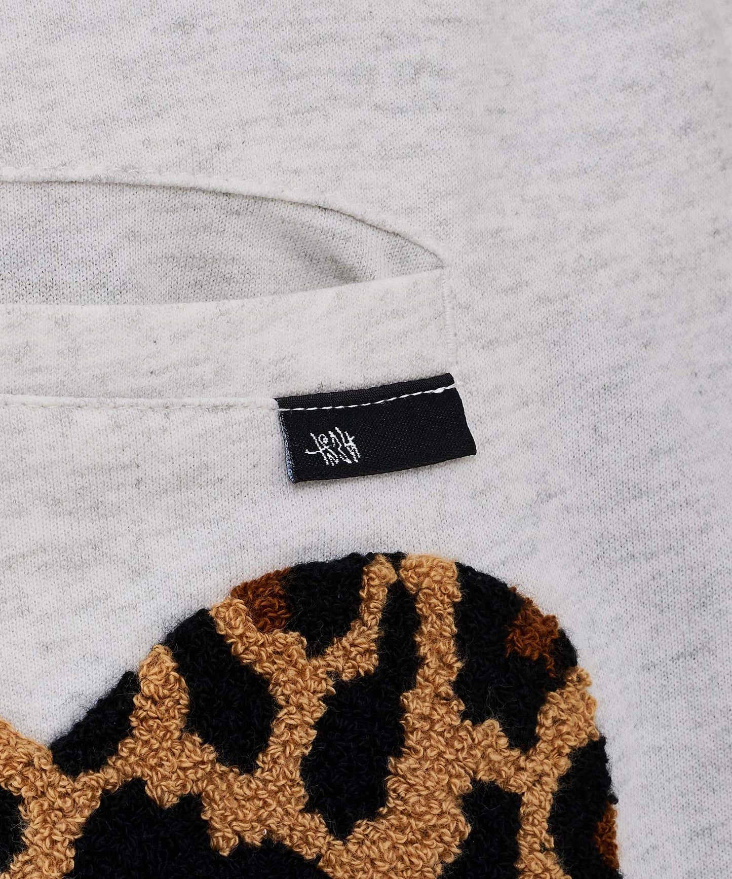 ハートサガラ刺繍スウェットパンツ