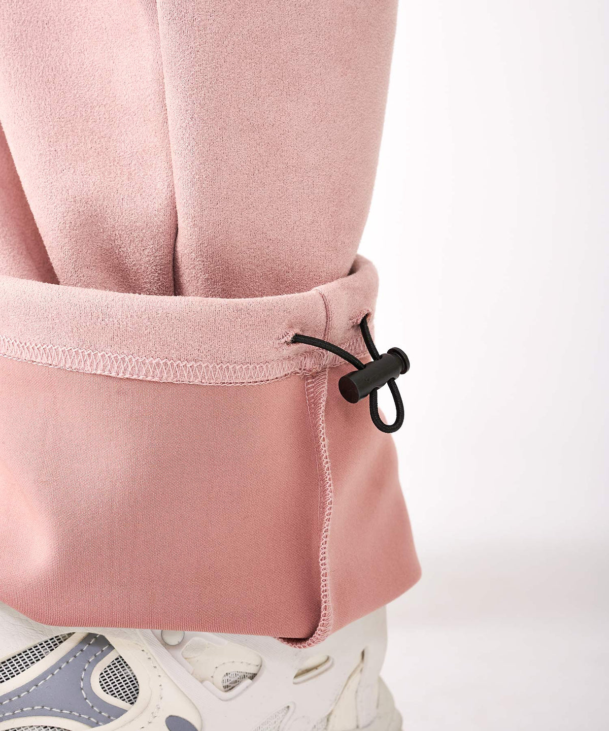 カットスエード　アップリケ刺繍ZIPセットアップ