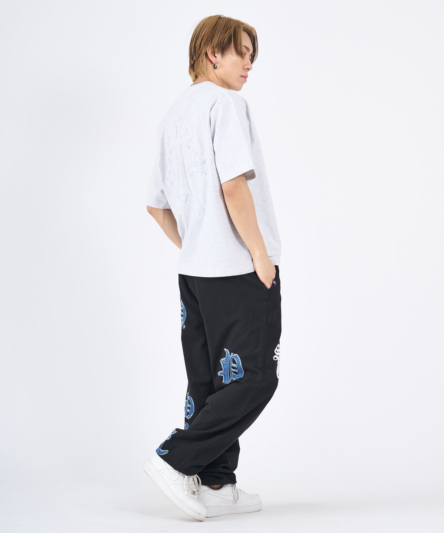 デニムアップリケスウェットパンツ